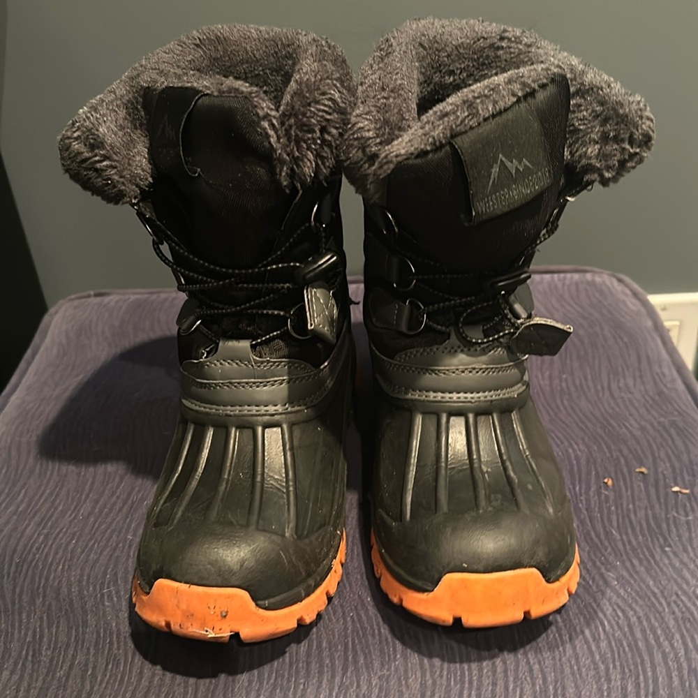Weestep Boys snow boots like new